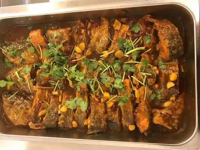 大食堂午餐菜品照片