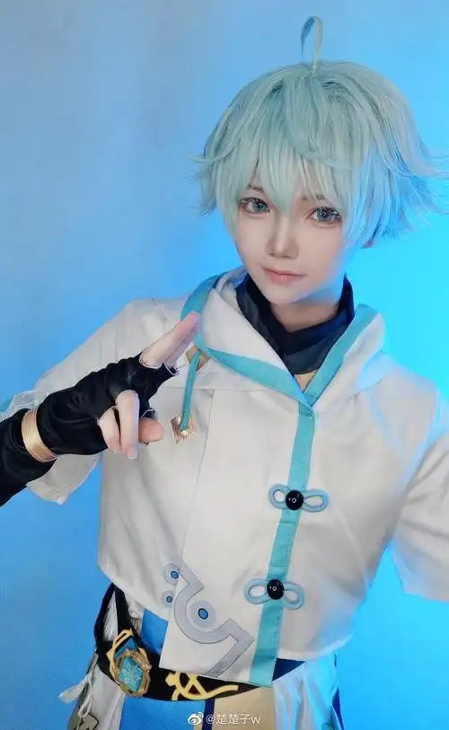 重云cos试妆方士驱邪一靠咒术二赖武艺另辟蹊径亦可但终非正道楚楚子w