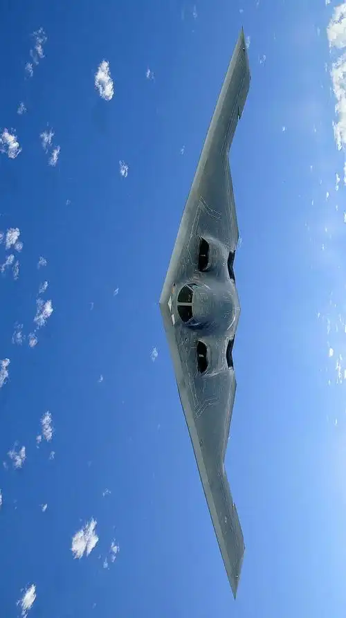 论隐身轰炸机的性能和造价,我只服美国人的b-2 "幽灵"