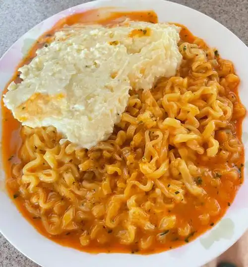 攻略看起来很好吃,吃起来我觉得是火鸡面本来就好吃